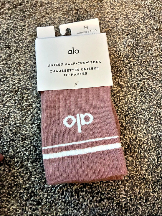 ALO Yoga Accessories - alo Unisex Half-Crew Sock Striped Socks in Purple Size Medium NWT